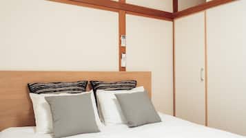 2 bedrooms, desk, free WiFi, bed sheets