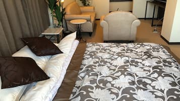 2 bedrooms, desk, free WiFi, bed sheets