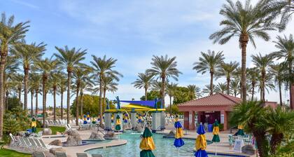 Hike & Golf! Extended Surprise Stay w/ Pool Access