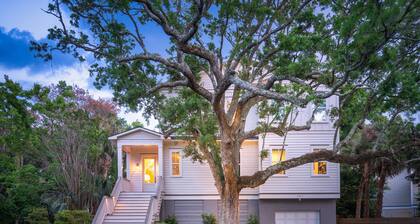 5BR 4.5 BA Beach House close to beach on IOP with Private Pool!