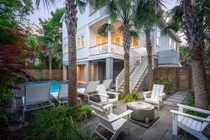 Terrace/patio - 5BR 4.5 BA Beach House close to beach on IOP with Private Pool! (Isle of Palms)
