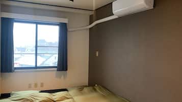 2 bedrooms, desk, free WiFi, bed sheets