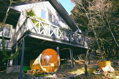 Exterior. Whole house | Pets allowed | Sauna and BBQ surroun / Minamitsurugun Yamanashi