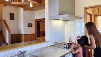 Fridge, microwave, stovetop, cookware/dishes/utensils