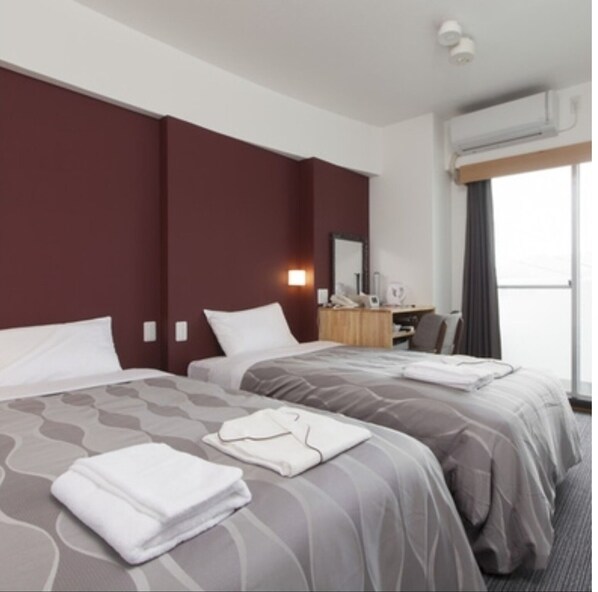 1 chambre, bureau, fer et planche à repasser, Wi-Fi gratuit