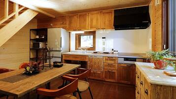 Fridge, microwave, stovetop, cookware/dishes/utensils