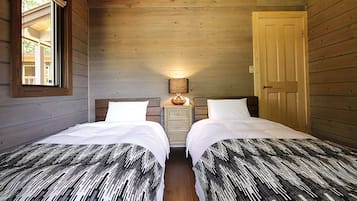 3 quartos, escrivaninha, Wi-Fi de cortesia, roupa de cama