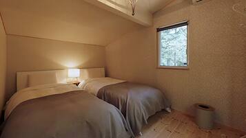 3 sovrum, skrivbord, gratis wi-fi och sängkläder