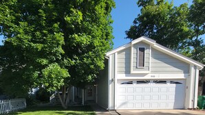 Unclassified image, 5 of 46, button - Westy Escape 2 Living Rooms, 2 Primary Bedrooms, Bar, BBQ, FirePit, Patio (Westminster)