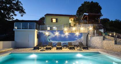 Holiday home Vrvilo- with private pool and playground