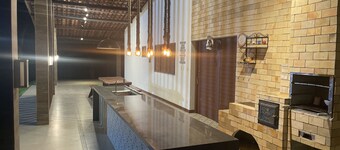 Sitio com 8 Suítes na Linha Verde com rio e Piscina, a 15 Minutos da Praia