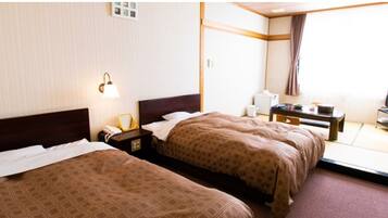 1 bedroom, desk, free WiFi, bed sheets