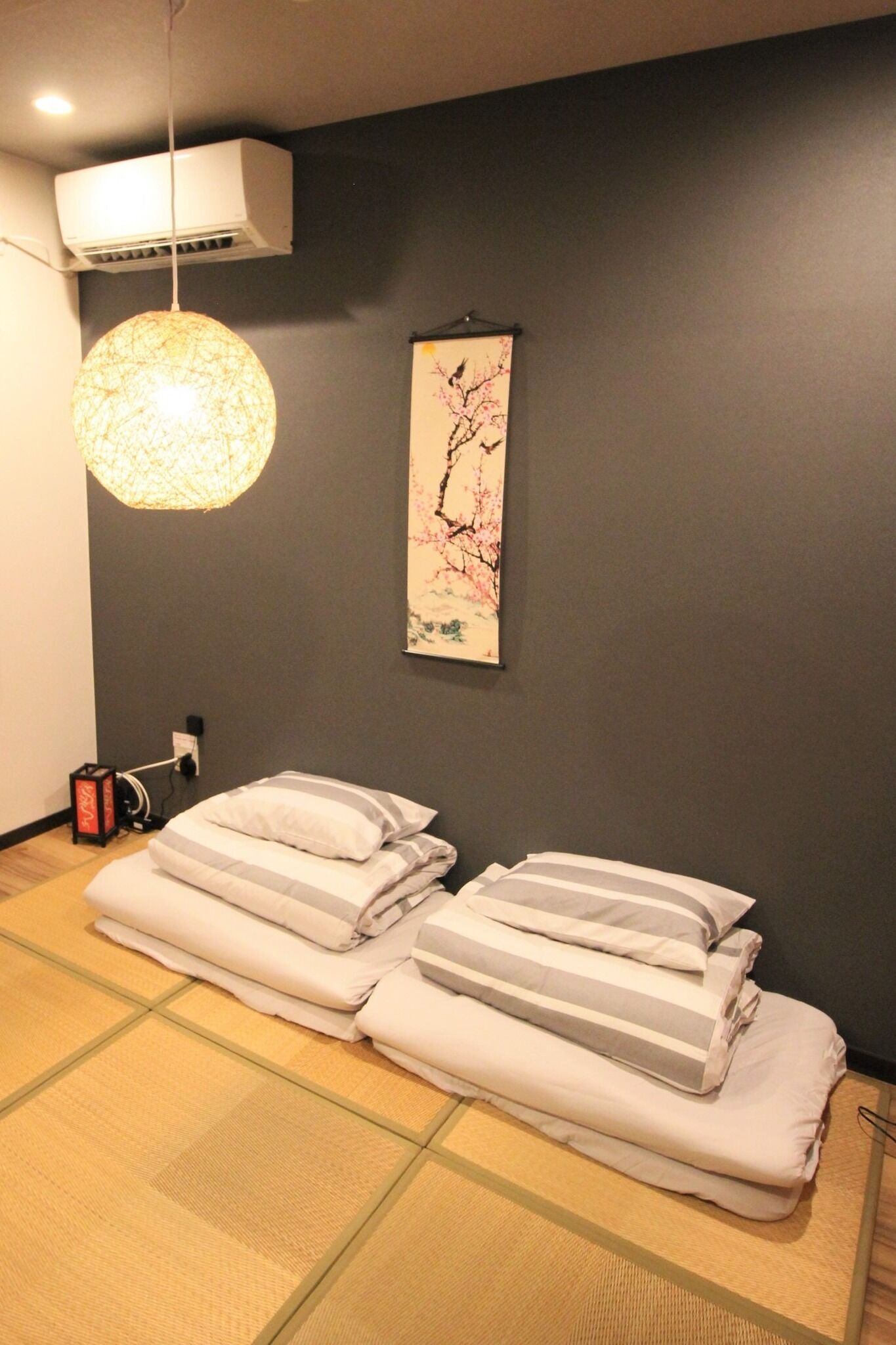 4 bedrooms, desk, iron/ironing board, free WiFi