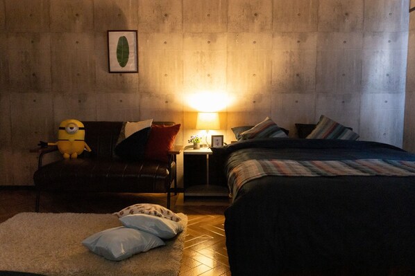 3 dormitoris, escriptori, planxa i posts de planxar i wifi gratuïta