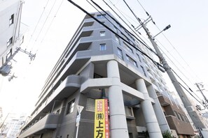 Exterior - 5 minutes to Universal Studios Japan  1 minute walk from the nearest station  Direct access to Kan - CRResidence Nishikujyo701 / Osaka Ōsaka (Osaka)