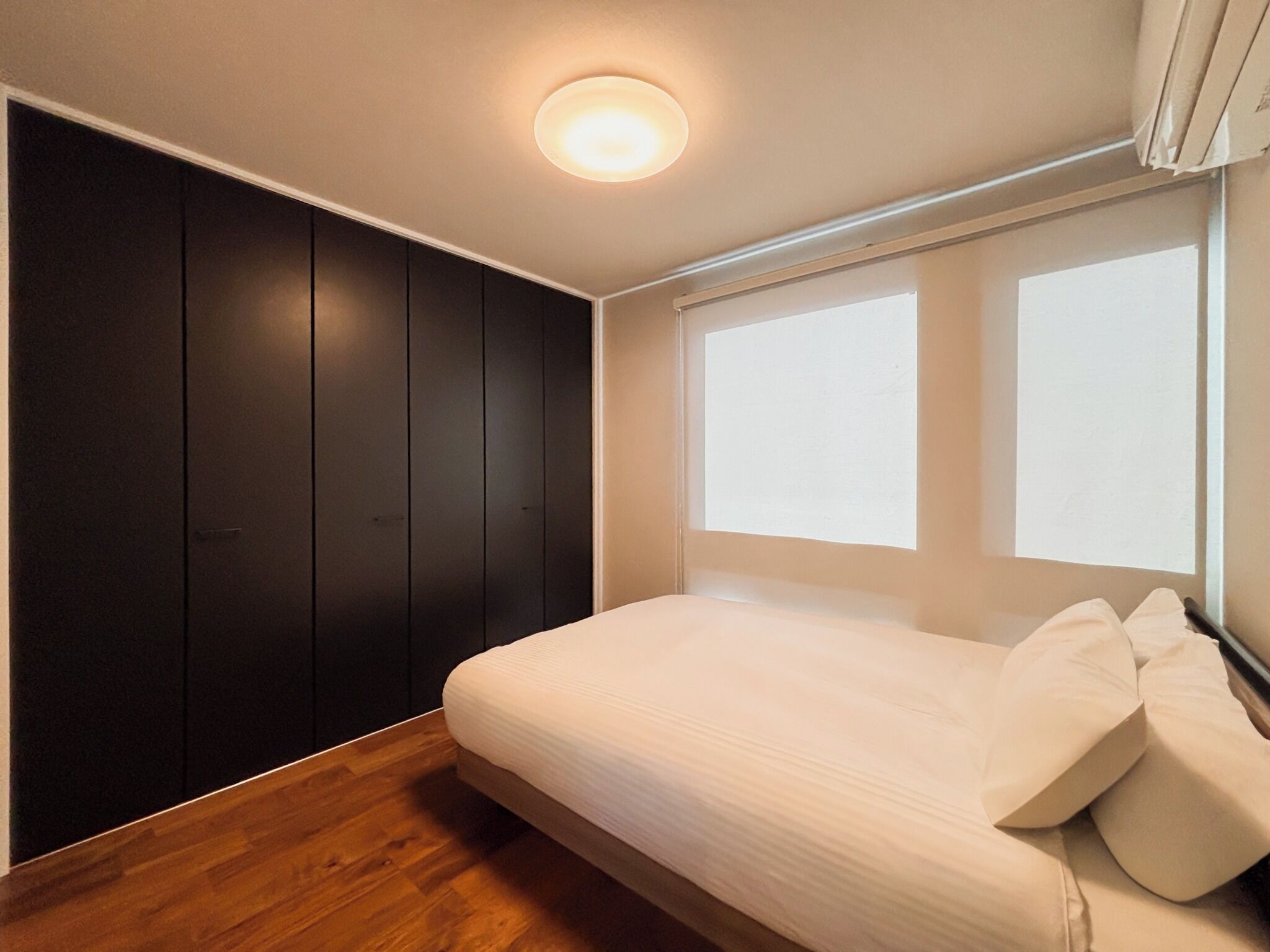 3 bedrooms, desk, free WiFi, bed sheets