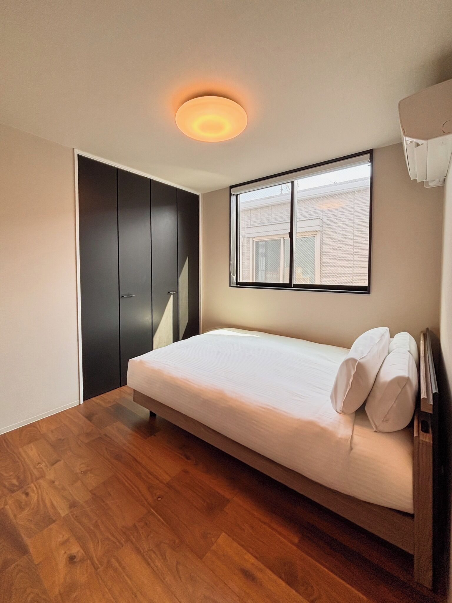 3 slaapkamers, een bureau, gratis wifi, beddengoed