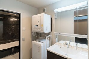 Hair dryer, towels - Open Sale Flower Base Fuji  Luxurious rental o / Fukuoka Fukuoka (Fukuoka)