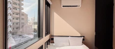 3 室のベッドルーム、デスク、WiFi (無料)、ベッドシーツ