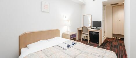 1 bedroom, desk, iron/ironing board, free WiFi