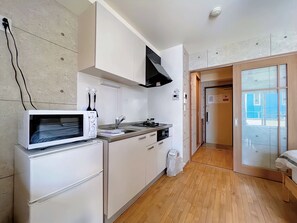 Microwave, cookware/dishes/utensils - 602 - 602 / Osaka Ōsaka (Osaka)