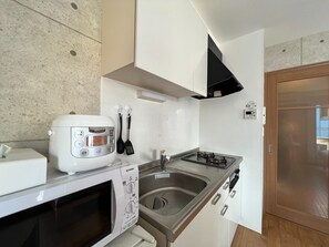 Microwave, cookware/dishes/utensils - 602 - 602 / Osaka Ōsaka (Osaka)