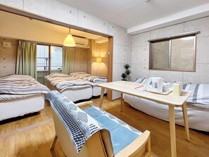 1 soverom, skrivebord, wi-fi (inkludert) og sengetøy