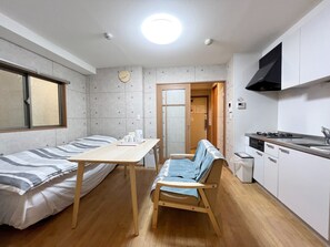 1 bedroom, desk, free WiFi, bed sheets