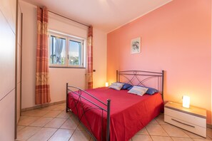 4 chambres, accès au Wi-Fi (inclus), literie fournie