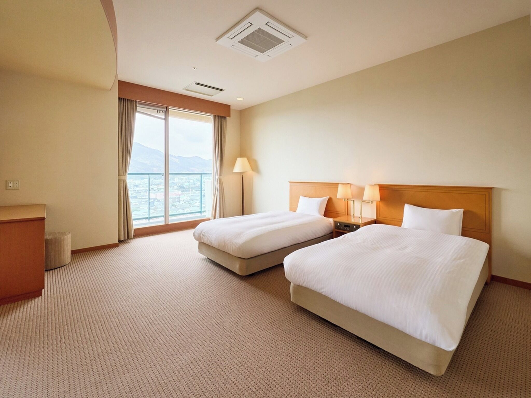1 多间卧室、办公桌、熨斗/熨衣板、免费 WiFi