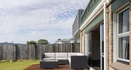 Buffalo Hill - Whitianga Holiday Home