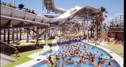 Smoking semidouble roomGreat value for couples / Kuwana Mie