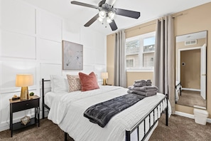 3 bedrooms, desk, iron/ironing board, free WiFi