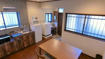 Fridge, microwave, stovetop, cookware/dishes/utensils