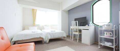 1 bedroom, desk, free WiFi, bed sheets