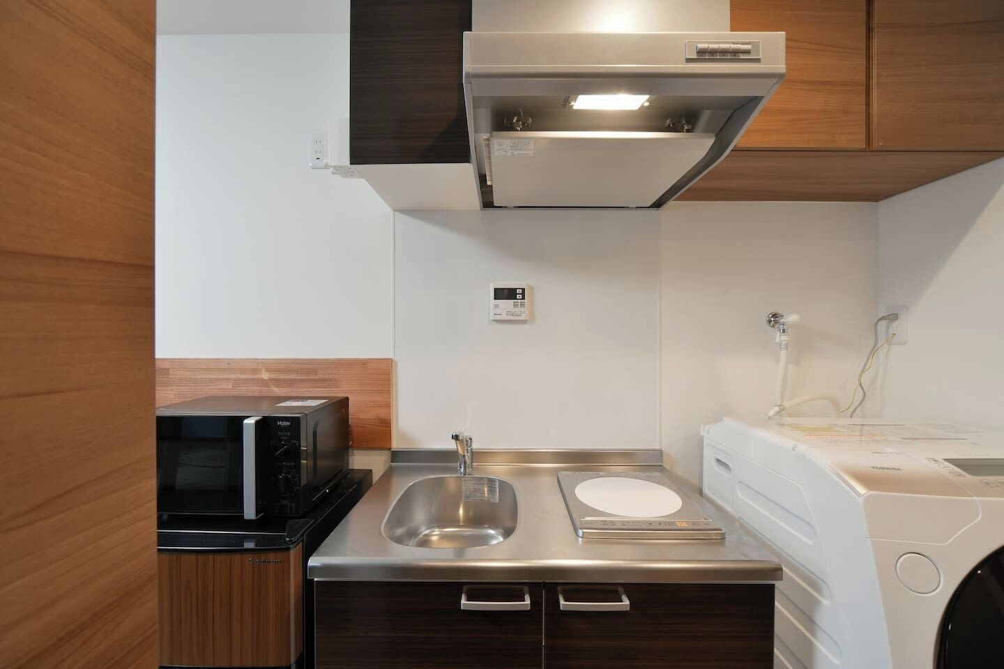 冰箱、微波炉、炉灶、厨具/餐具