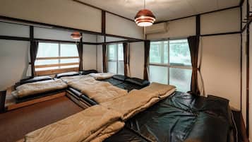 2 多间卧室、免费 WiFi、床单