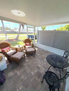 Outdoor dining - The "Grouper" (Bradenton)