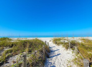 Beach nearby - The "Grouper" (Bradenton)