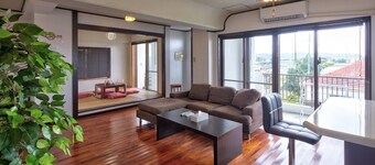 Henza Island paradise just across the underwater / Uruma Okinawa