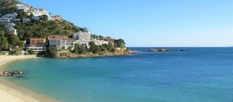 Small house in Empuriabrava with garden AV 17