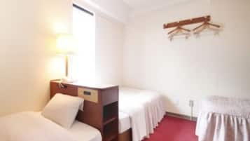 1 bedroom, desk, WiFi (free), bed sheets