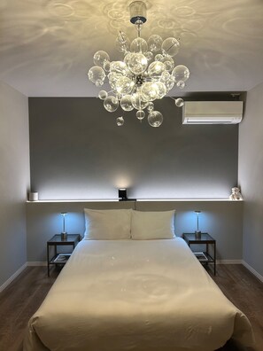 1 soverom, skrivebord, strykejern/-brett og wi-fi (inkludert)