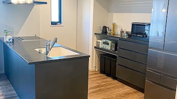 Fridge, microwave, cookware/dishes/utensils