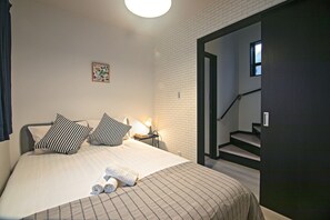 4 bedrooms, desk, free WiFi, bed sheets - Travel TimeTamade Higashi4 min to subway stationgrand new housemax 8ppl - Tamade East / Osaka Ōsaka (Osaka)