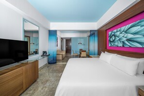 Altitude Junior Suite Swimout Garden View King | Garden view - Altitude by Krystal Grand Los Cabos – All Inclusive (San José del Cabo)