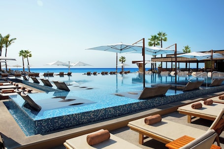 3 piscinas al aire libre