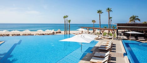 3 albercas al aire libre