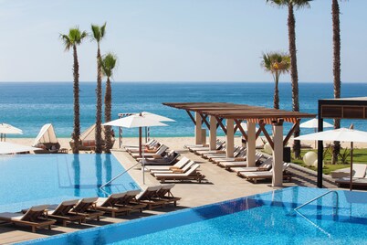 Altitude by Krystal Grand Los Cabos – All Inclusive