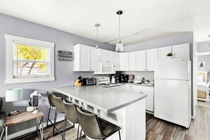 Fridge, oven, dishwasher, coffee/tea maker